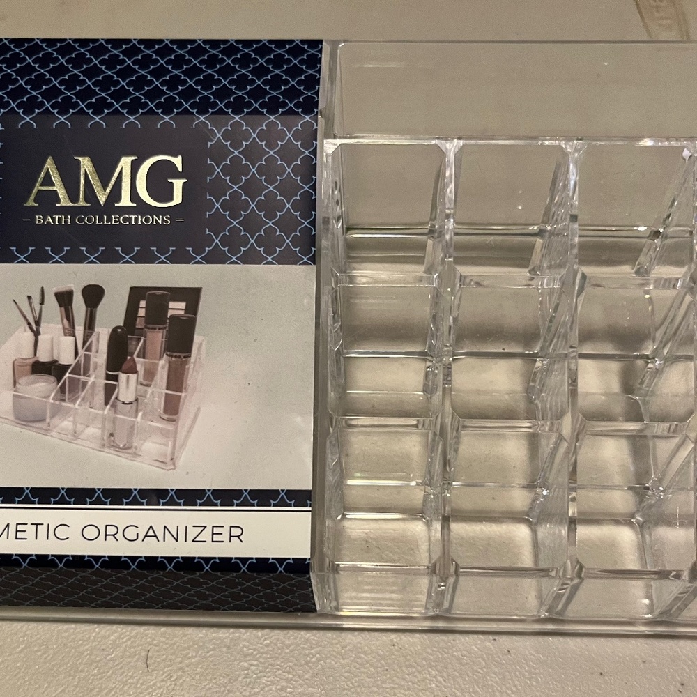 AMG 16 Compartment Clear Cosmetic Organizer